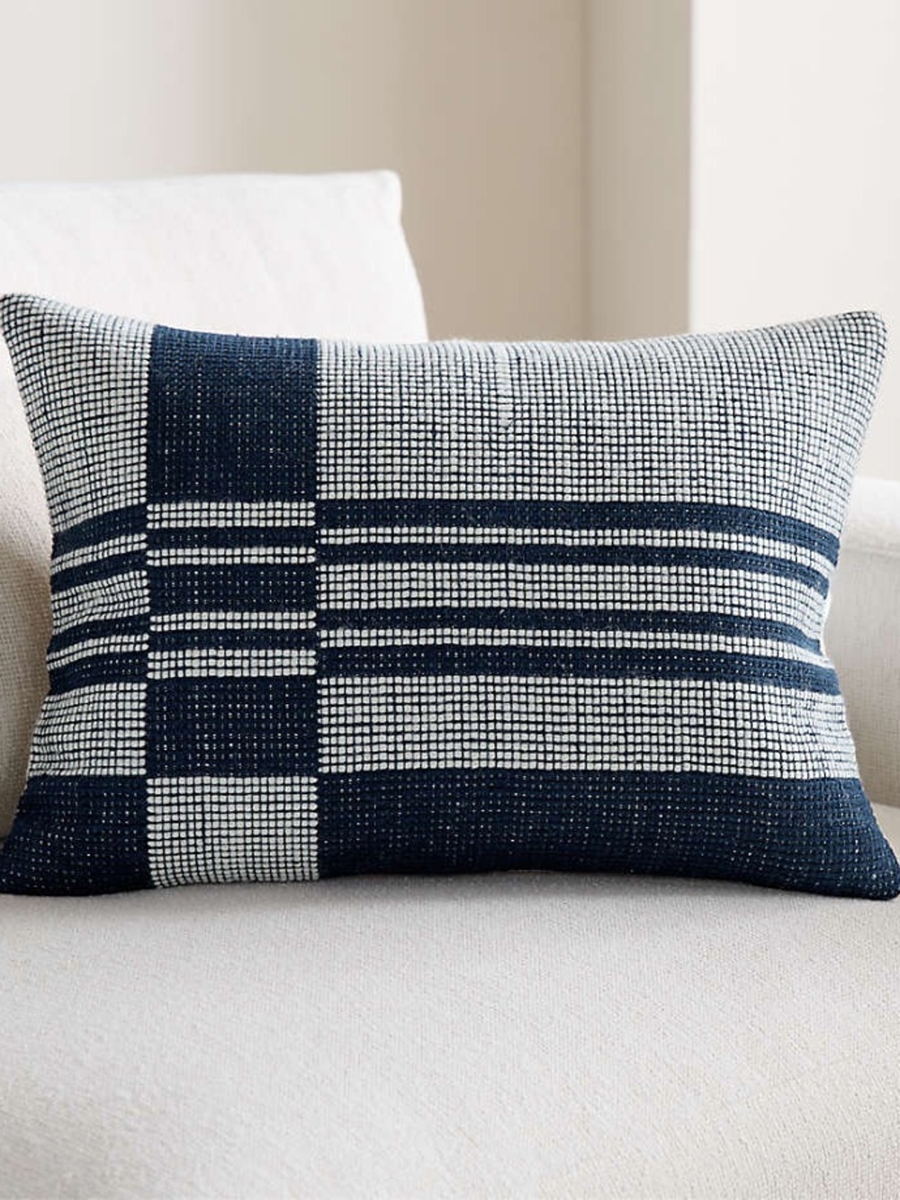 Set of 2 Crate&Barrel Wool/Linen Deep Indigo Blue throw Pillow w/ Insert